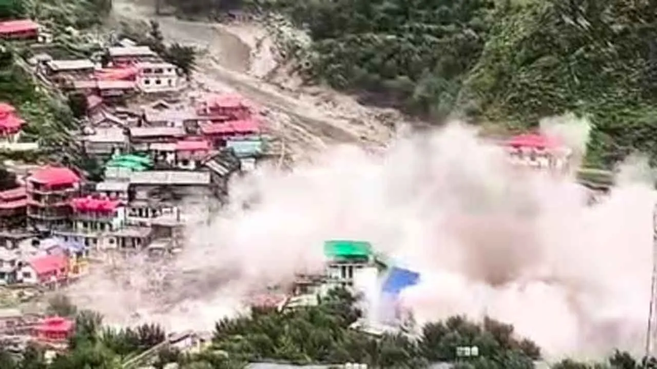  Cloudburst floods in Uttarkashi; What is the condition of over 50 people? Photograph: (flood) 