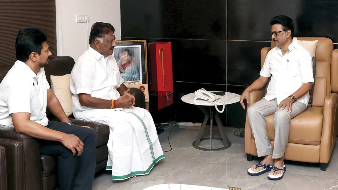  ராங்கால்  ப்ளீஸ் ஹெல்ப் மீ! ஸ்டாலினிடம் ஓபிஎஸ் கோரிக்கை! அடுத்த டிஜிபி! முதல்வரின் சாய்ஸ் யார்