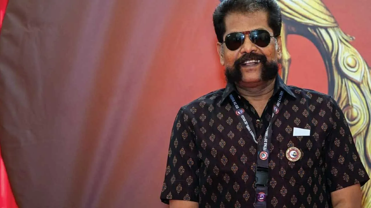  அமெரிக்காவில் பறந்த நக்கீரன் கொடி! - ஃபெட்னாவிழாவில் ஆசிரியர்!