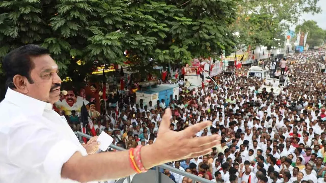  “அதிமுகவை விமர்சித்தால் ராஜேந்திரபாலாஜி பதிலடி கொடுப்பார்”  -பரப்புரையில் எடப்பாடி பழனிச்சாமி