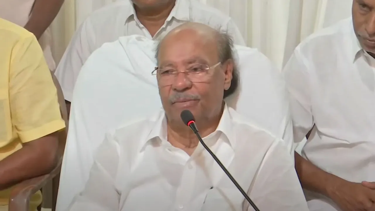  Case filed by Ramadoss dismissed Photograph: (pmk) 
