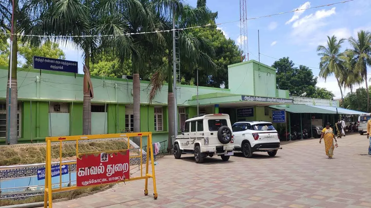  அரசு மருத்துவமனையில் செல்போன்கள், பணம் திருட்டு; நோயாளிகள் அச்சம்!