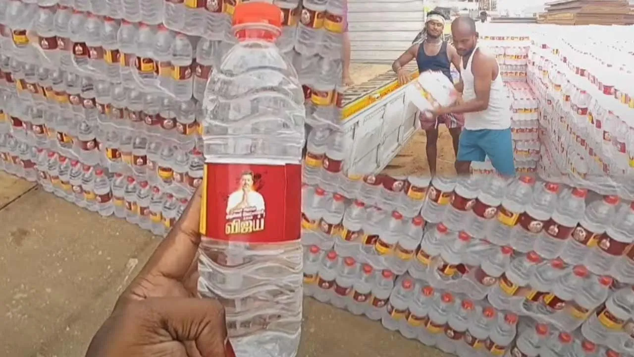  'Problems at the first conference' - Tvk unloads 5 lakh drinking water bottles Photograph: (tvk) 