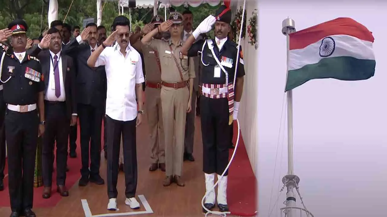  79வது சுதந்திர தின விழா; கோட்டை கொத்தளத்தில் தேசியக் கொடியை ஏற்றினார் முதல்வர் மு.க. ஸ்டாலின்!