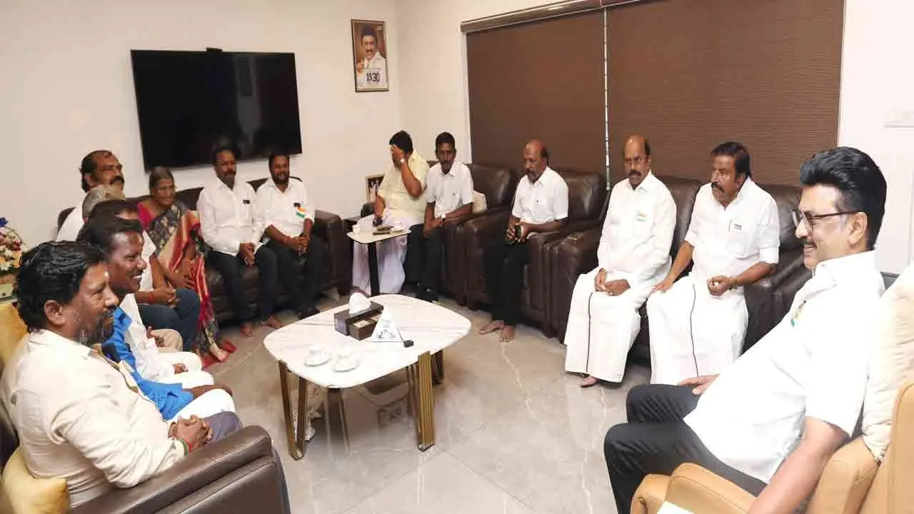  முதல்வர் மு.க. ஸ்டாலினைச் சந்தித்து தூய்மைப் பணியாளர்கள் நன்றி!