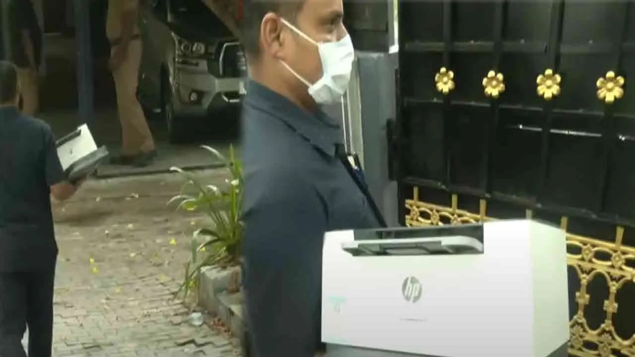  'ED investigation will continue for more than 9 hours...' - Printer taken into I. Periyasamy's house Photograph: (dmk) 