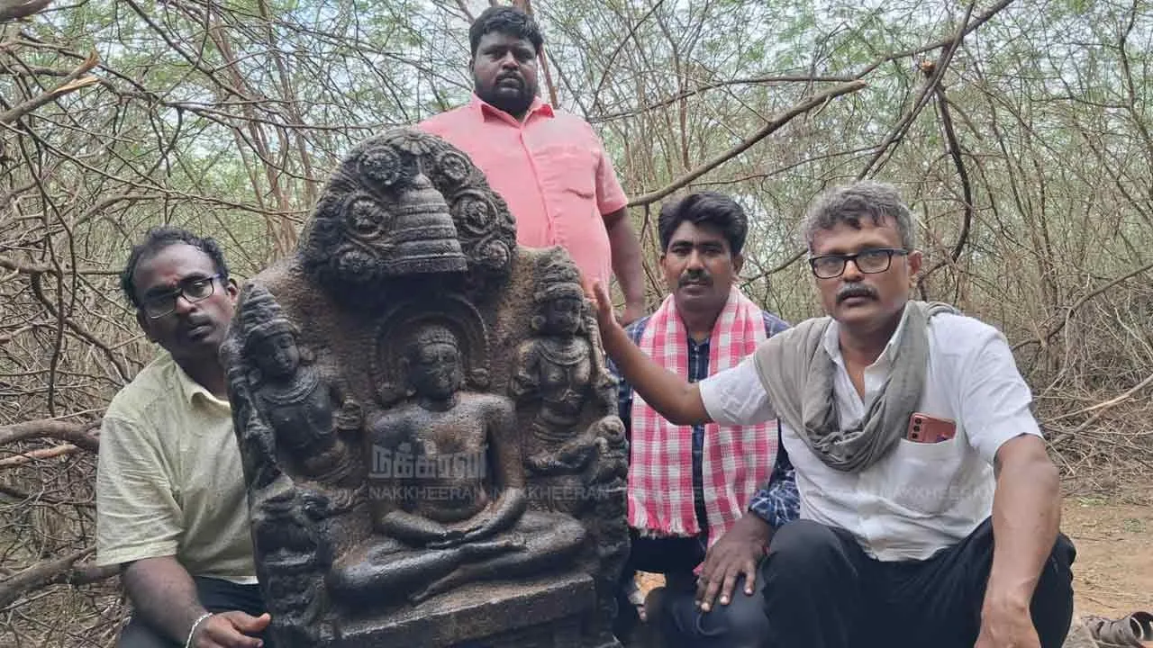  Discovery of a thousand-year-old sculpture of Mahavira with a serene face that lends strength to the Samana wash paintings Photograph: (pudukottai) 