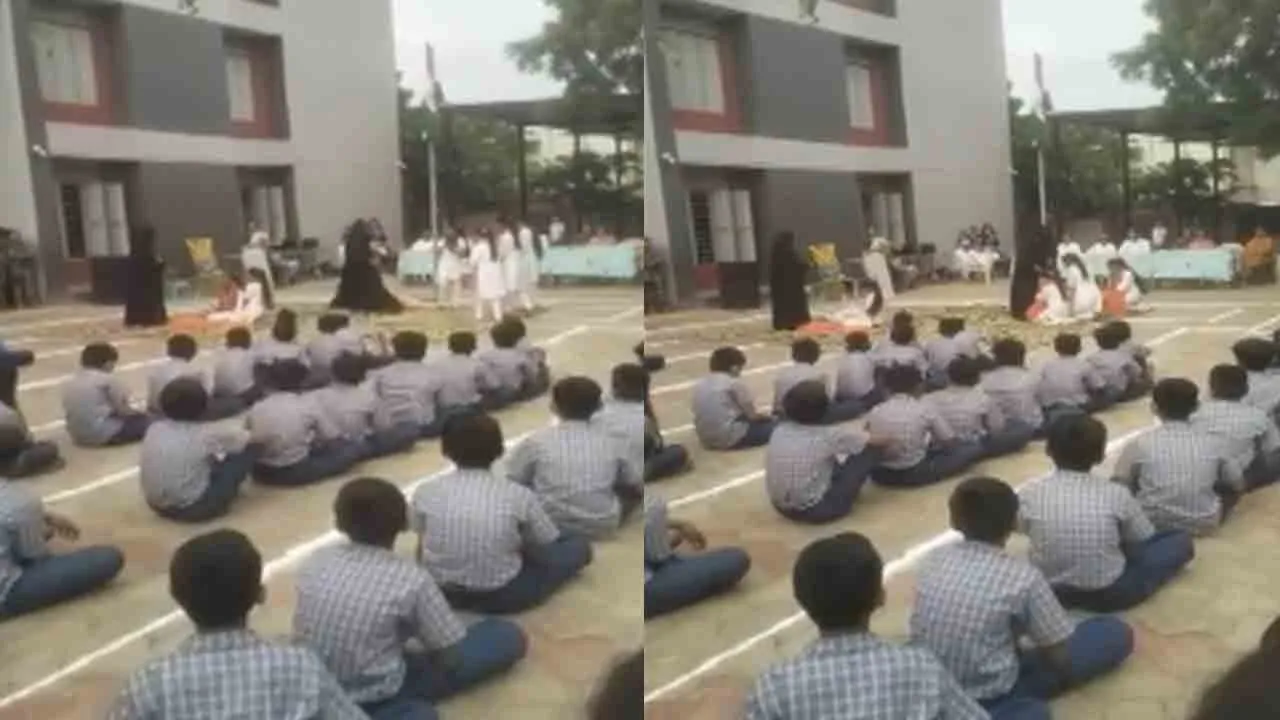  புர்கா அணிந்து பயங்கரவாதிகளாகச் சித்தரித்த பள்ளி மாணவிகள்; சுதந்திர தின நிகழ்ச்சியில் சர்ச்சை!