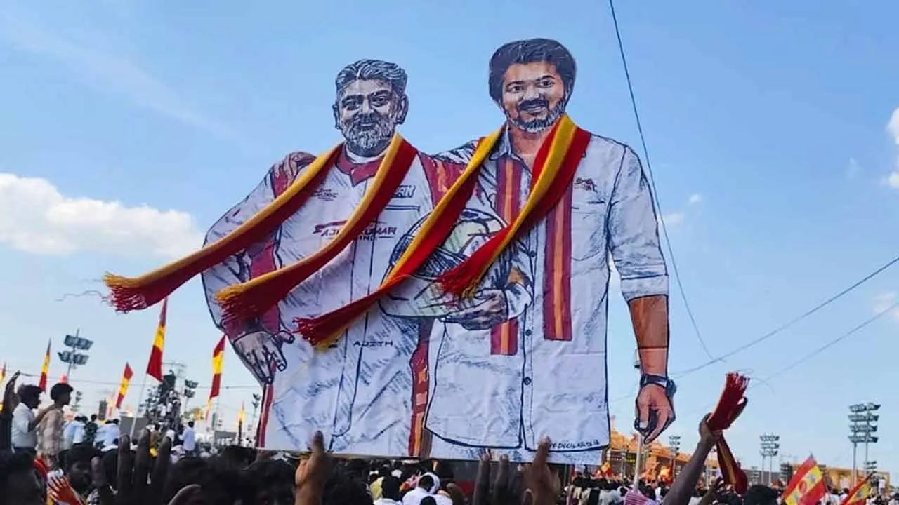  ‘நண்பேண்டா...’ - த.வெ.க. மாநாட்டில் விஜய்யுடன் அஜித்