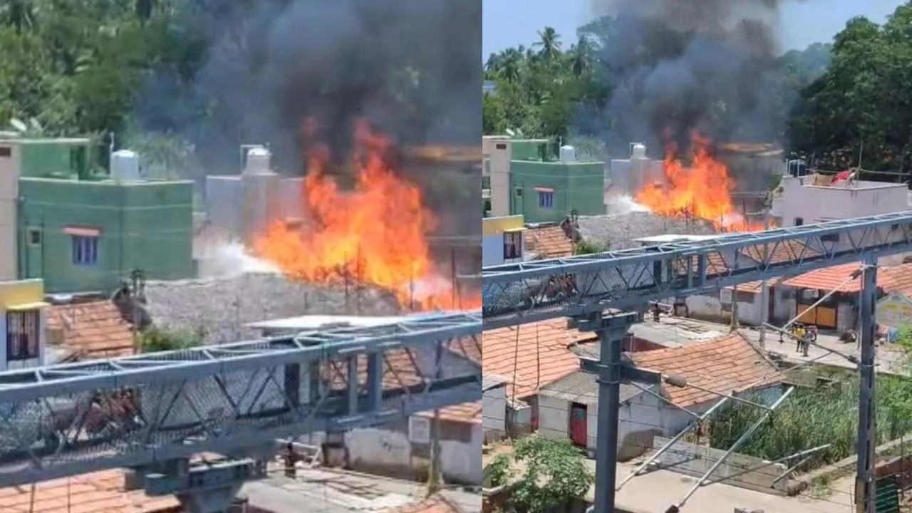  Fire in residential area - 6 houses damaged Photograph: (trichy) 