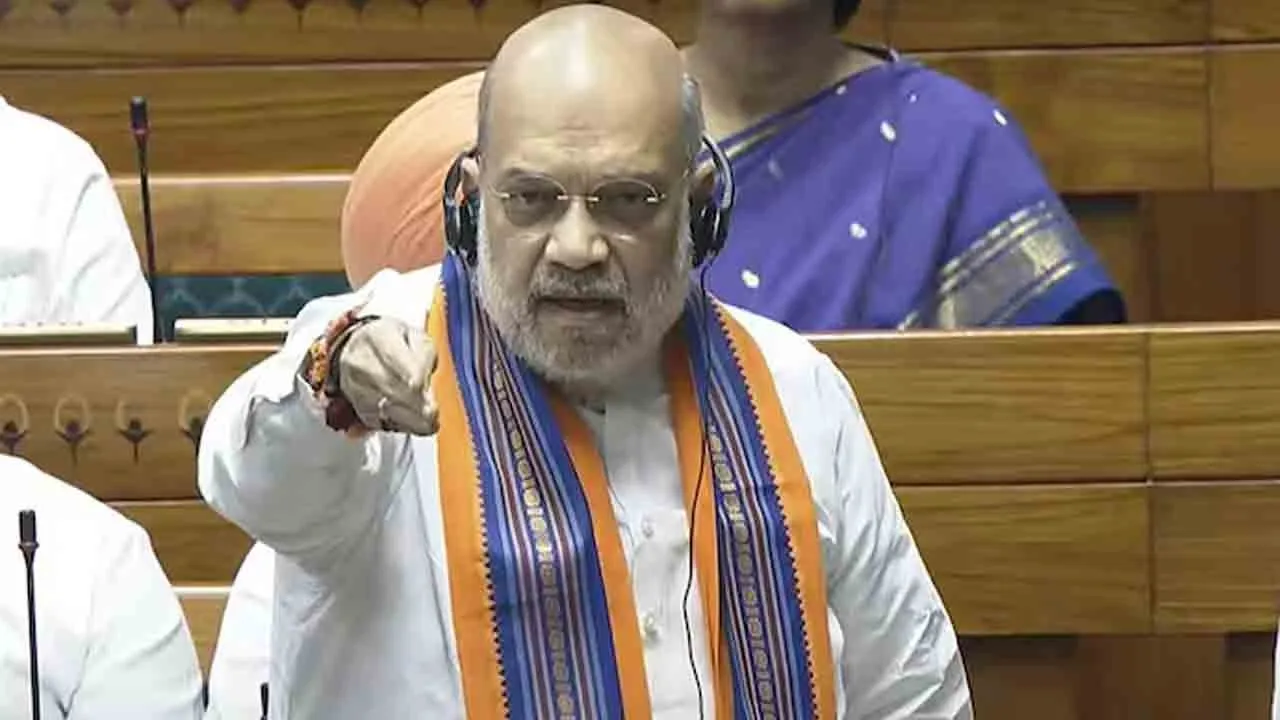  Union minister Amit shah in Lok sabha 