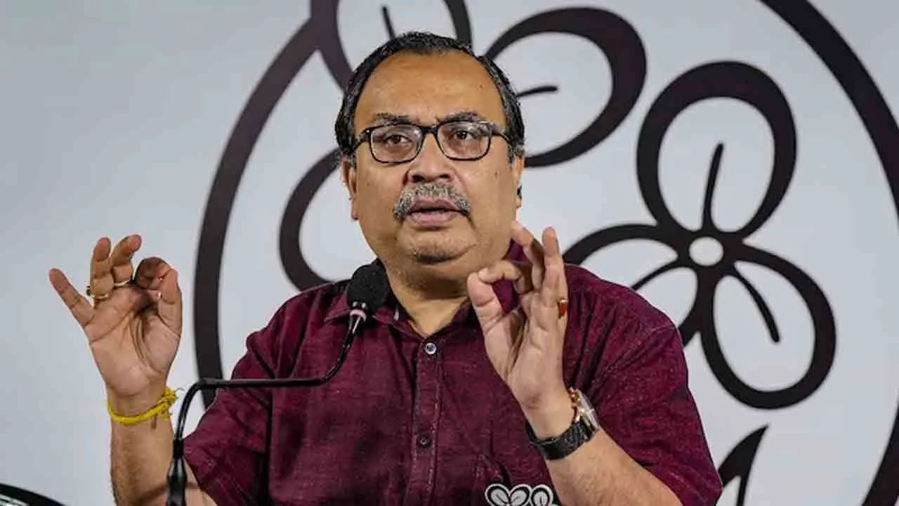  Trinamool leader Kunal Ghosh sends notice to victim's father Kolkata RG Kar hospital case 