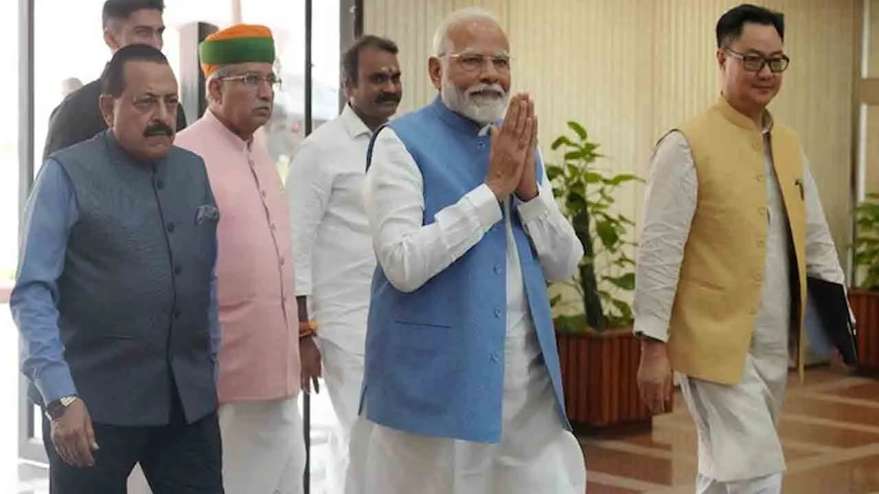  PM Modi criticizes Rahul Gandhi is nervous about young Congress leaders 