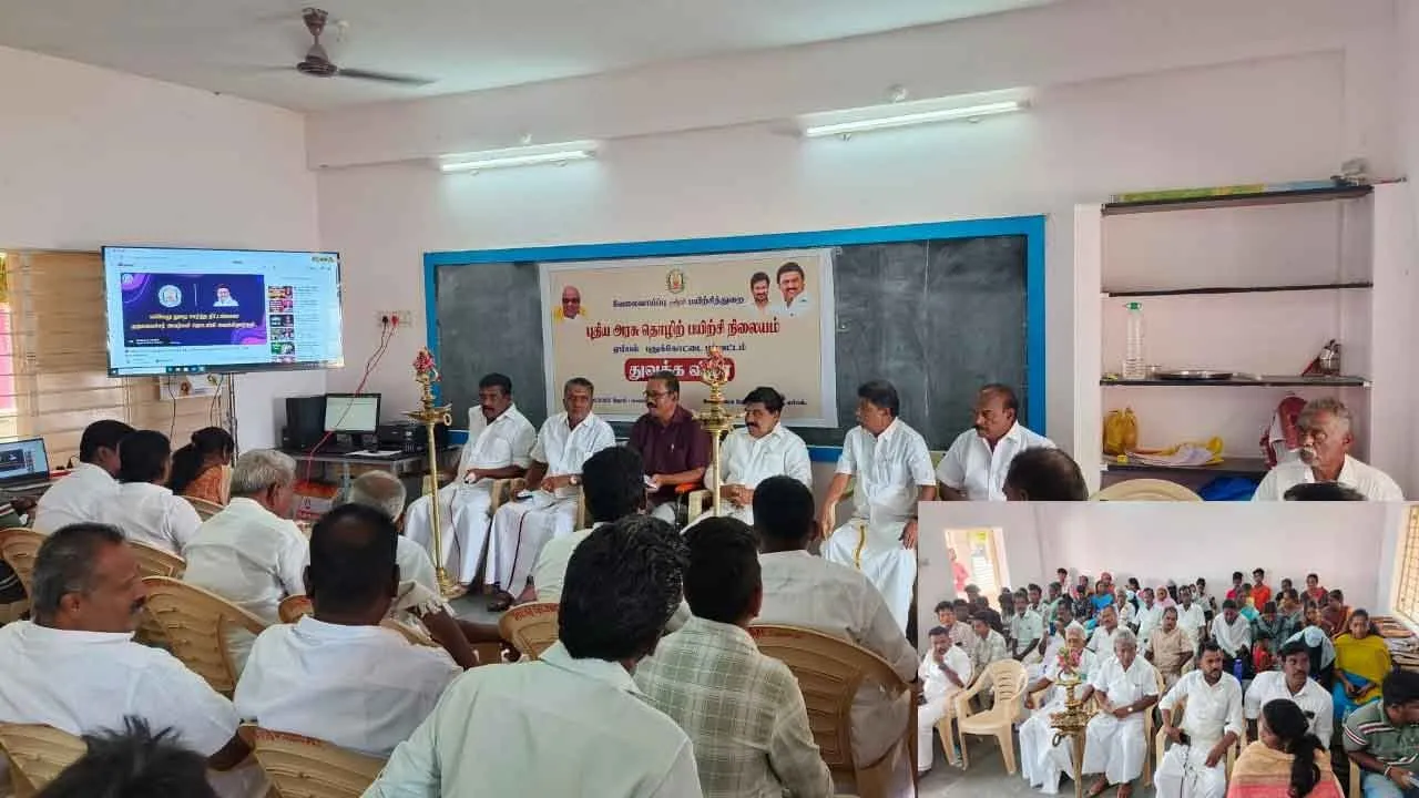  முதலமைச்சர் நிகழ்ச்சியை புறக்கணித்த மாவட்ட அதிகாரிகள்?