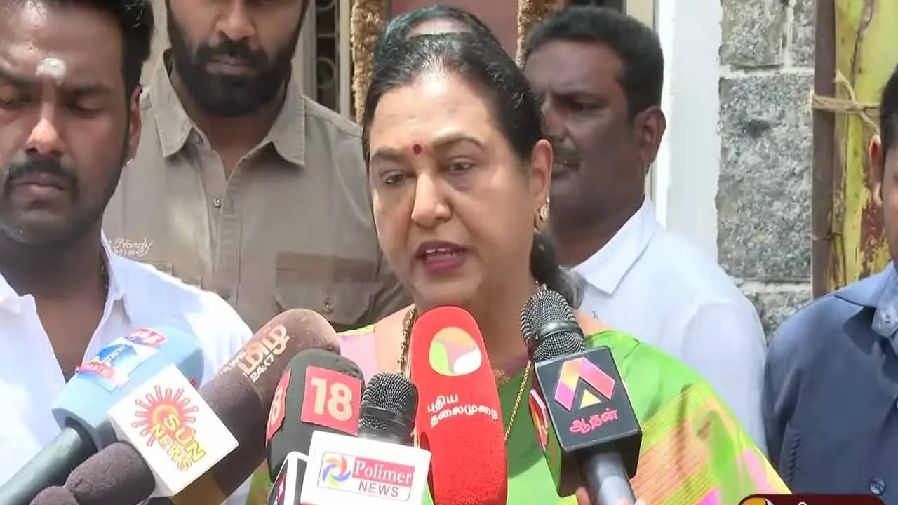  Premalatha Vijayakanth says I cannot advise those who are new to politics 
