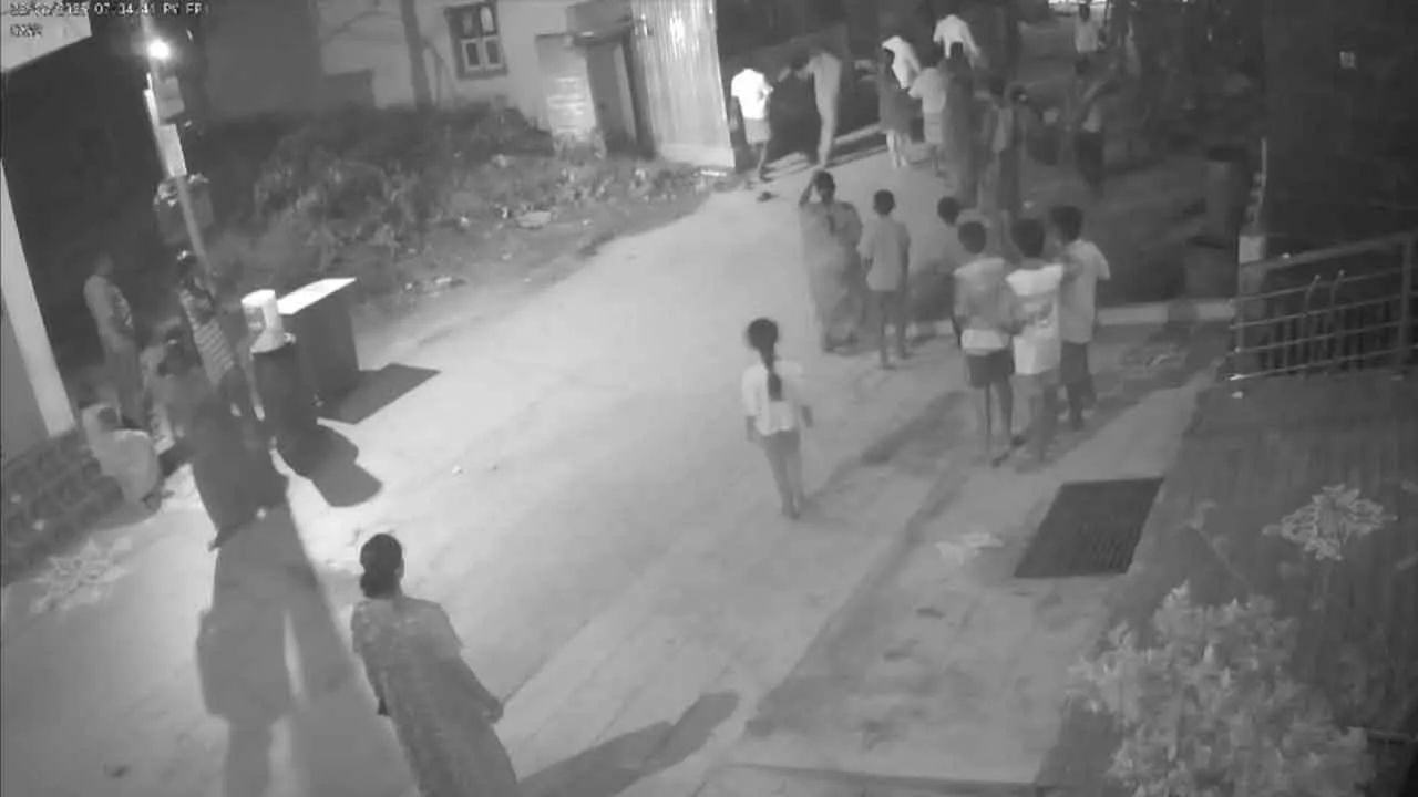  வீட்டிற்குள் நுழைந்து கும்பல்; பெண்கள் மீது சரமாரி தாக்குதல்!