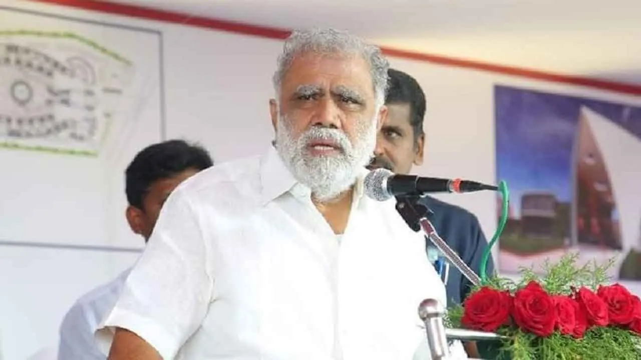  Minister I. Periyasamy admitted to hospital Photograph: (DMK) 