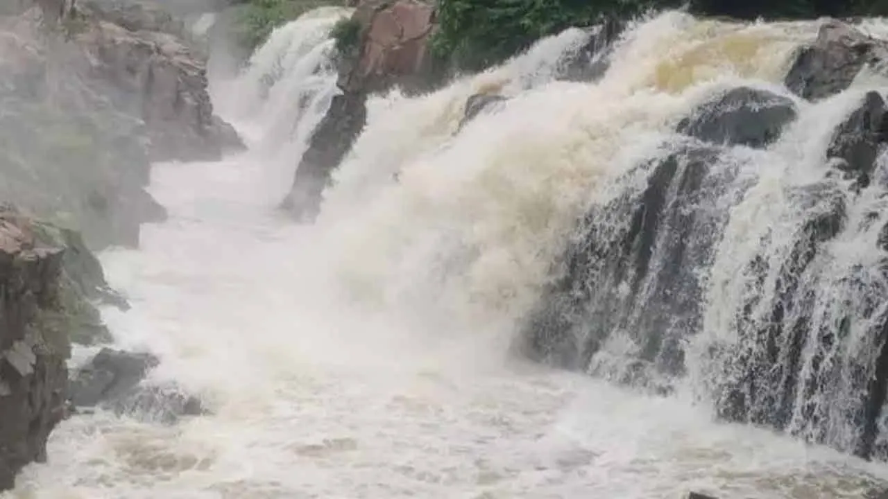  Increase in water flow in Cauvery Photograph: (water) 