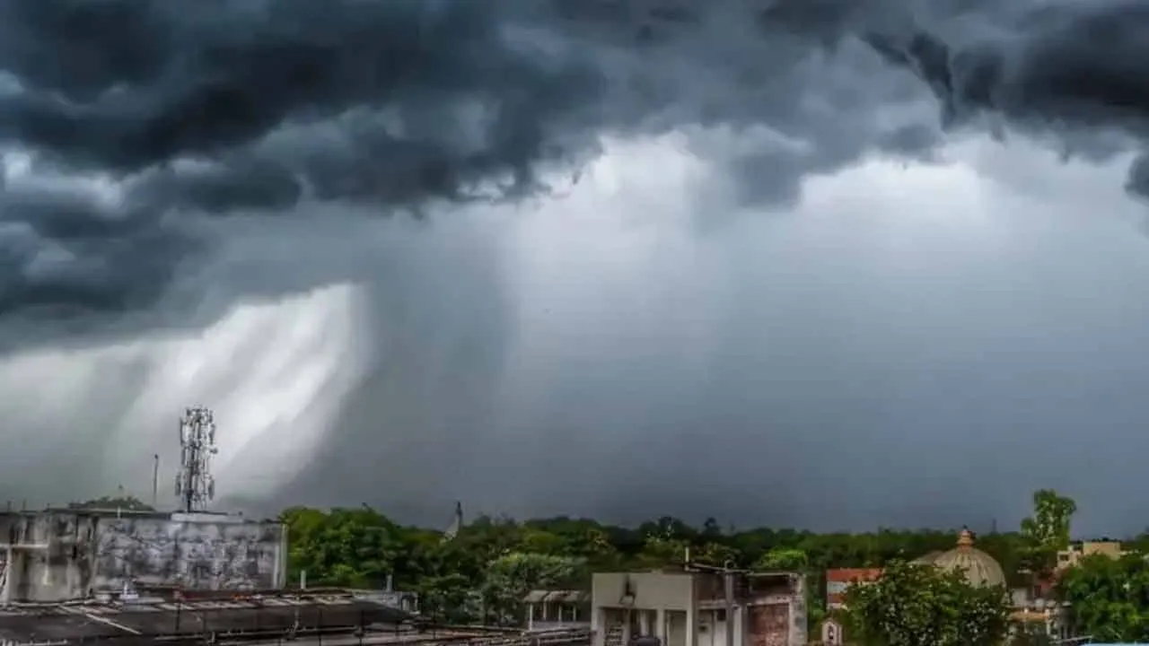  Cloudburst in Chennai - Pradeep John's update Photograph: (weather) 