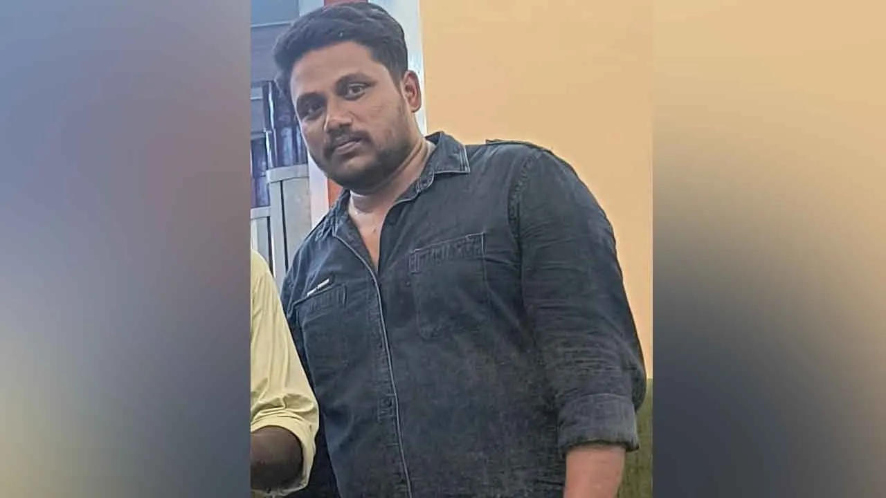  அரசு பேருந்தில் பயணித்த இளைஞர் உயிரிழப்பு; போலீசார் விசாரணை!