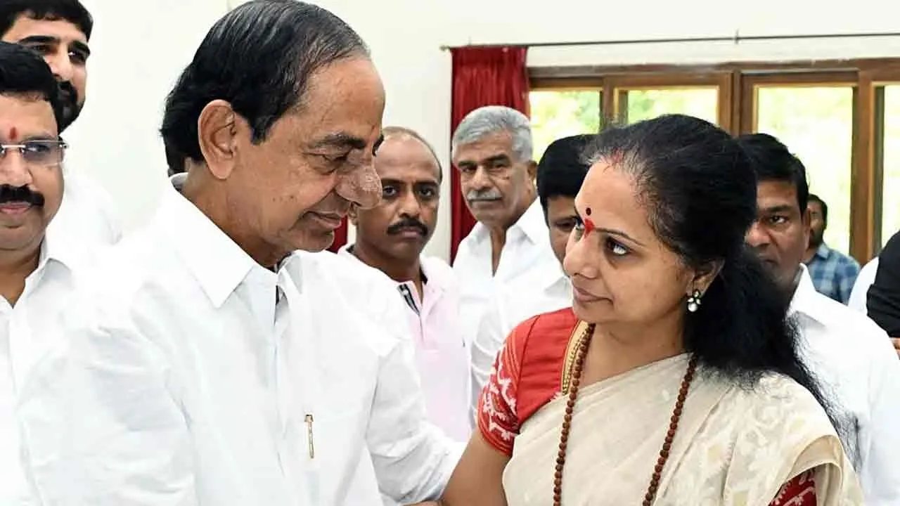  பி.ஆர்.எஸ்.கட்சியில் இருந்து கவிதா சஸ்பெண்ட்; சந்திரசேகர் ராவ் அதிரடி