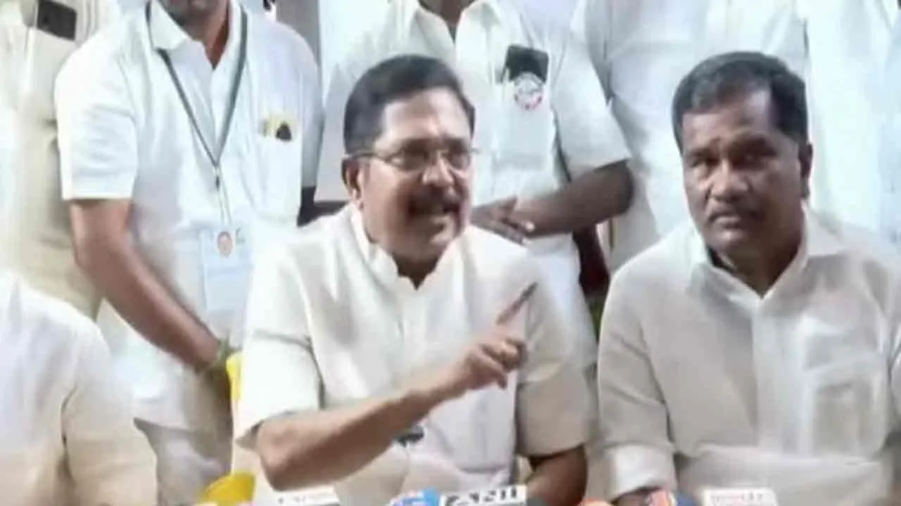  பழனிசாமியை எப்படி முதல்வர் வேட்பாளராக ஏற்க முடியும்? - டிடிவி தினகரன்
