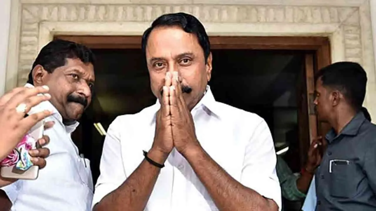  sengottaiyan travel to Delhi Photograph: (admk) 