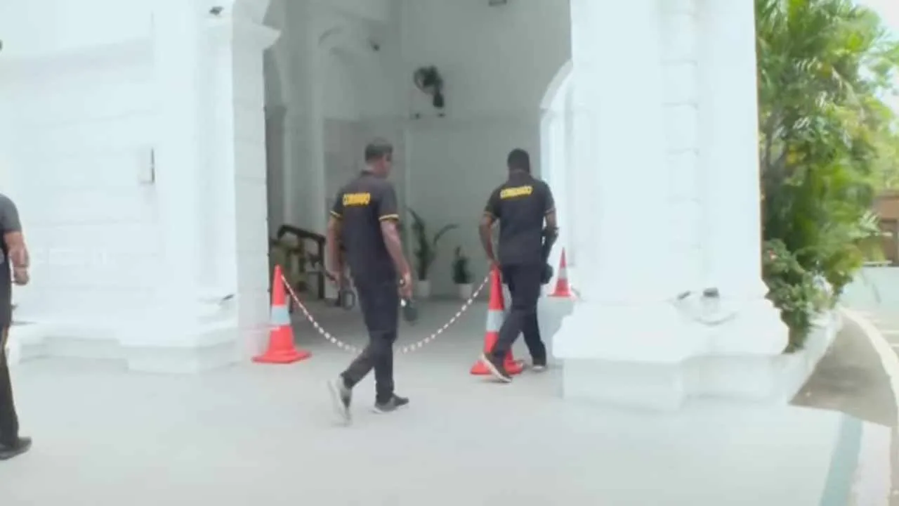  Bomb threat to Tamil Nadu Secretariat Photograph: (tn assembly) 