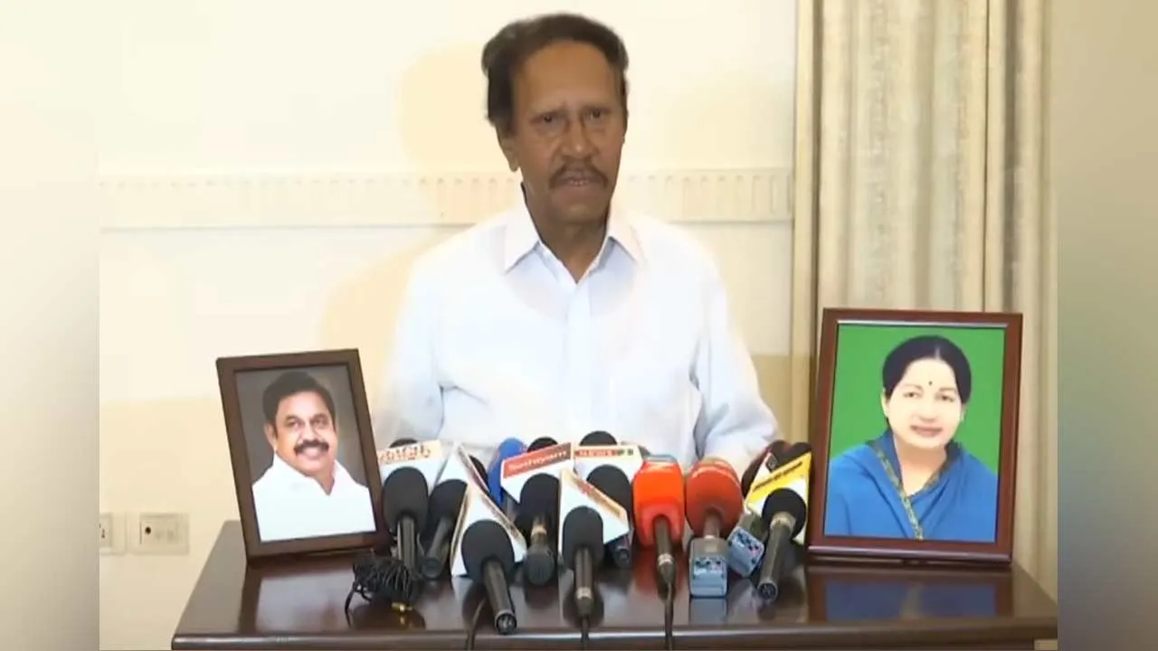  அமித்ஷா - செங்கோட்டையன் சந்திப்பு : “அது தேவையில்லாத விஷயம்” - தம்பிதுரை எம்.பி. பரபரப்பு பேட்டி!