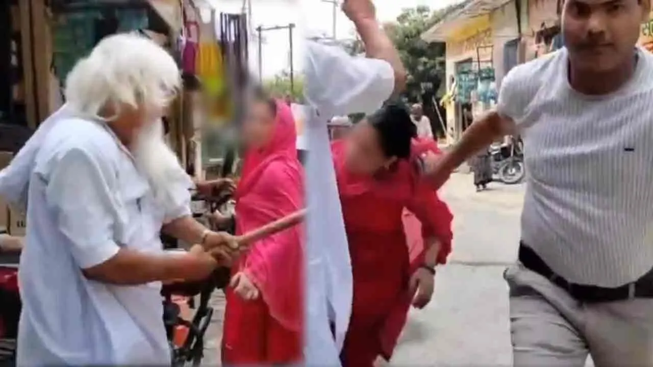  குளிக்கும்போது ரகசிய வீடியோ: நடுரோட்டில் மாமனாரின் அட்டூழியம் - பாஜக எம்.பி.யின் சகோதரிக்கு நேர்ந்த கொடூரம்!