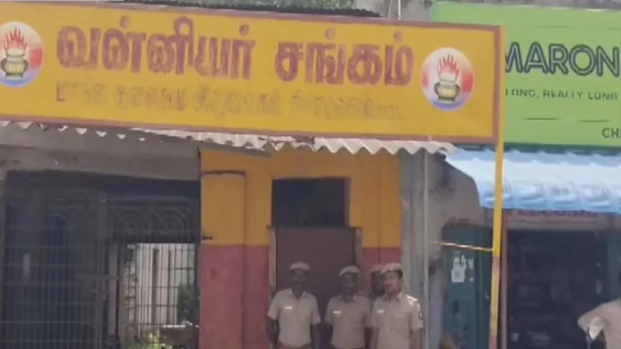  Ramadoss and Anbumani clash - Vanniyar Sangam office locked Photograph: (pmk) 
