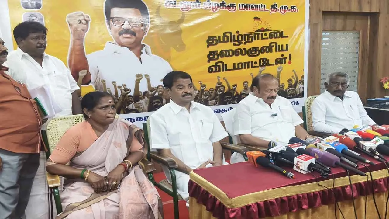  “அன்புமணி இரட்டை முகத்துடன் செயல்படுகிறார்” - அமைச்சர் எம்.ஆர்.கே. பன்னீர்செல்வம் காட்டம்!