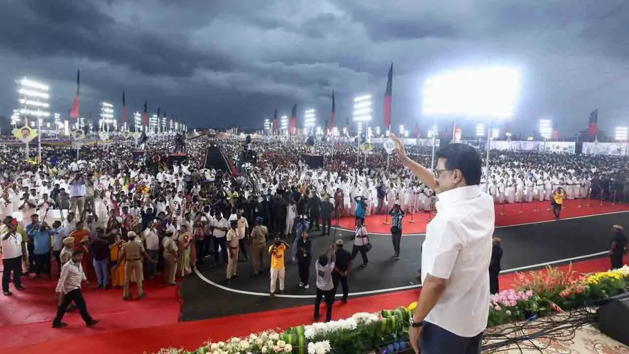  திமுக முப்பெரும் விழா; வைரலான குழந்தைக்கு குவியும் பாராட்டு!