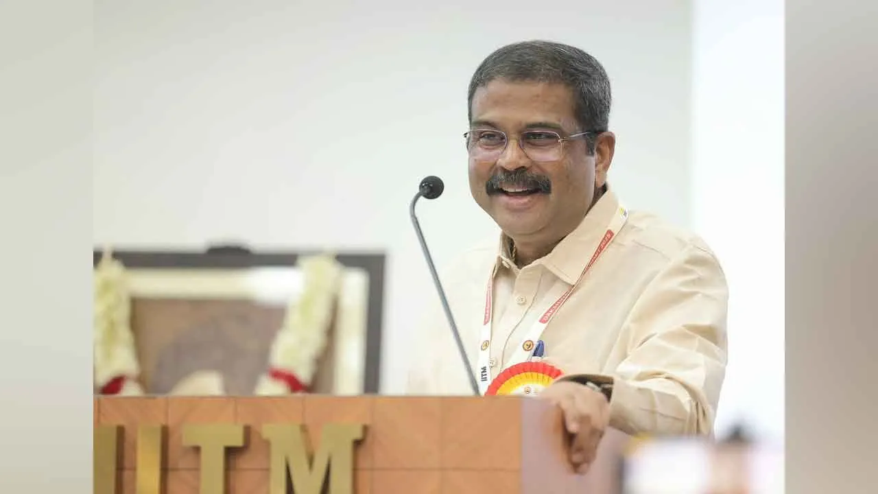  “தமிழகத்திற்குத் தேவையான நிதிகளை வழங்க மத்திய அரசு தயாராக உள்ளது” - மத்திய அமைச்சர் பேட்டி!