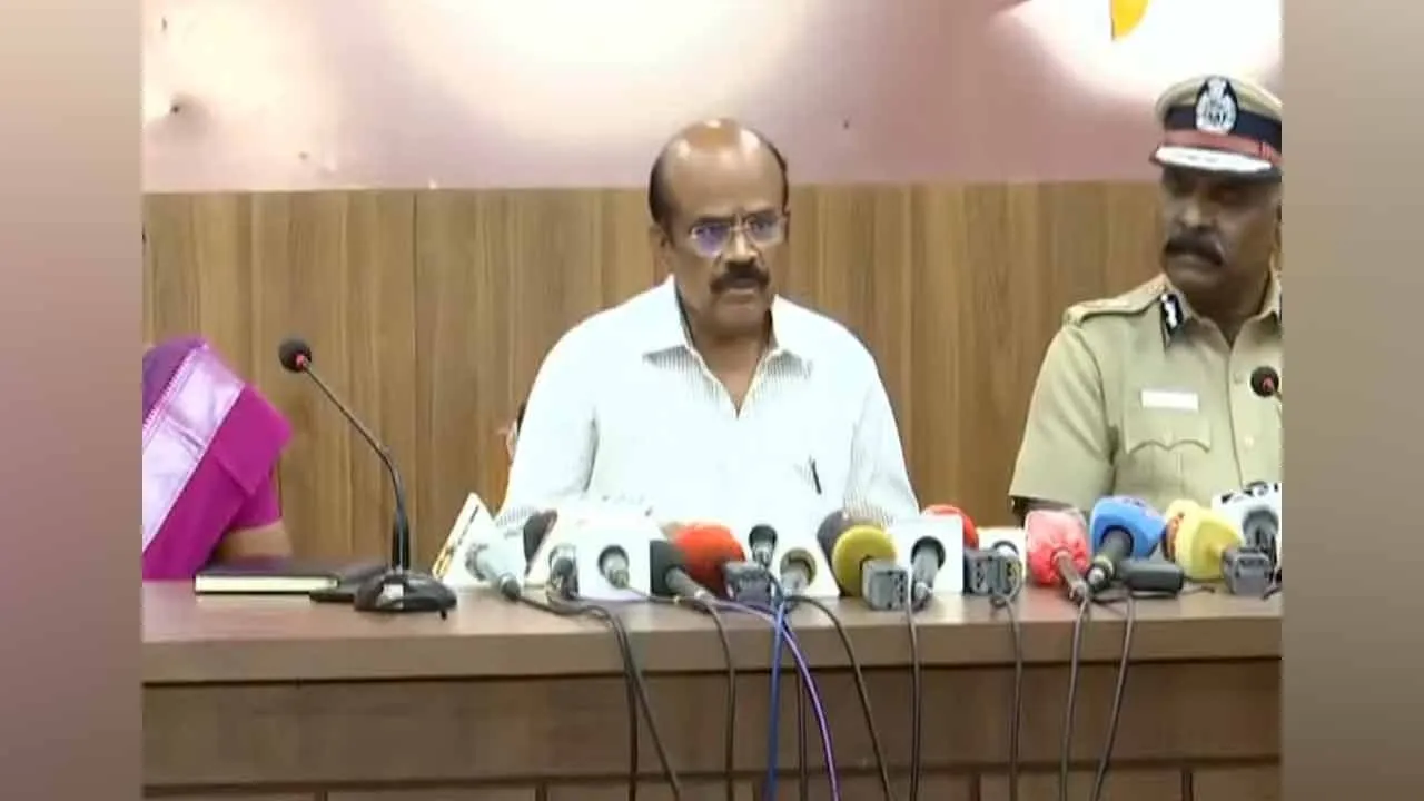  கரூர் துயரச் சம்பவம் : “இதுவரை எடுக்கப்பட்ட நடவடிக்கை என்ன?” - ஆட்சியர் விளக்கம்!