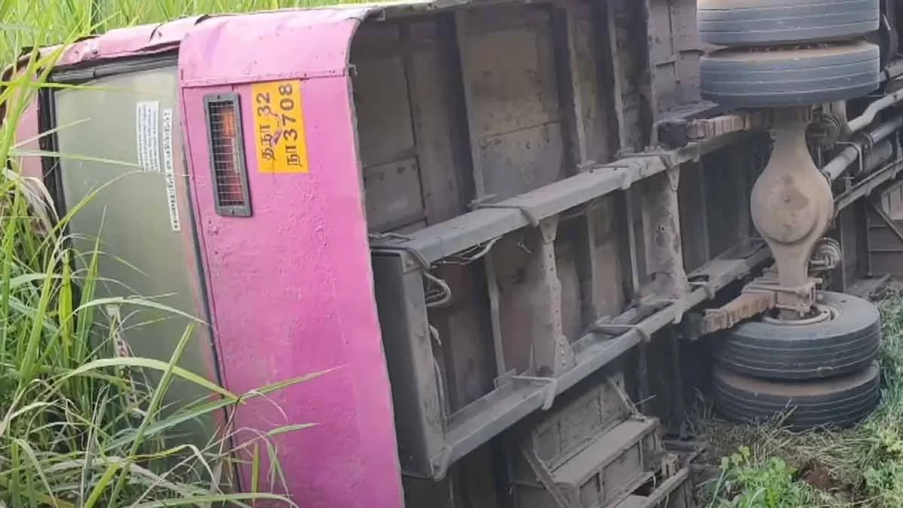  Government bus overturned in field - Public demand Photograph: (govt bus) 