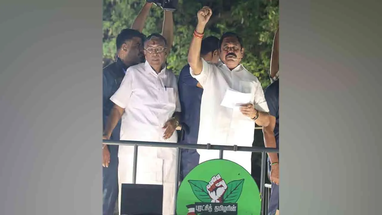  “கரூரில் இருக்கும் முன்னாள் அமைச்சர் ஏன் பதறுகிறார்?” - இ.பி.எஸ். கேள்வி!