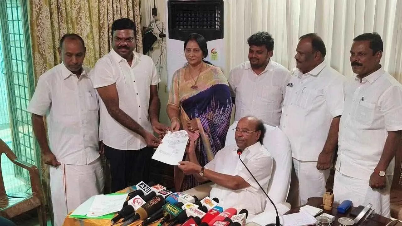  Ramadoss announces G.K. Mani's son tamil kumaran gets post in pmk 