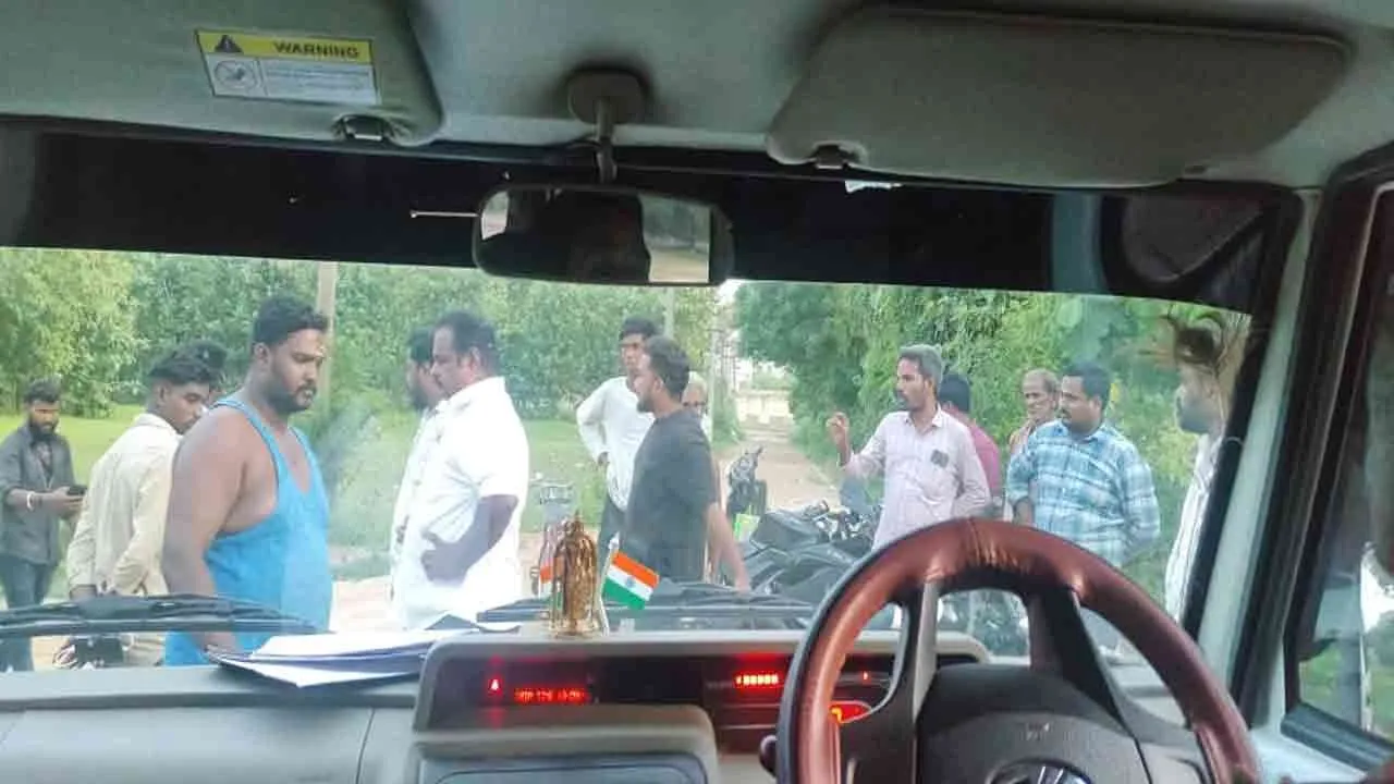  இந்து சமய அறநிலையத்துறையினருக்குக் கொலை மிரட்டல்; அதிமுக நகரச் செயலாளர் மீது வழக்கு!