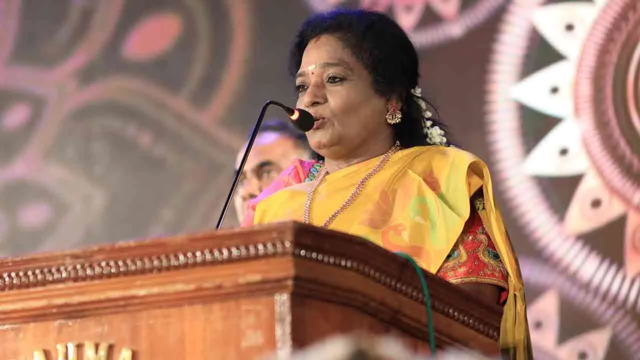  “தமிழகத்தில் வாழ்க்கையே போராட்டமாக இருக்கிறது” - தமிழிசை விமர்சனம்!