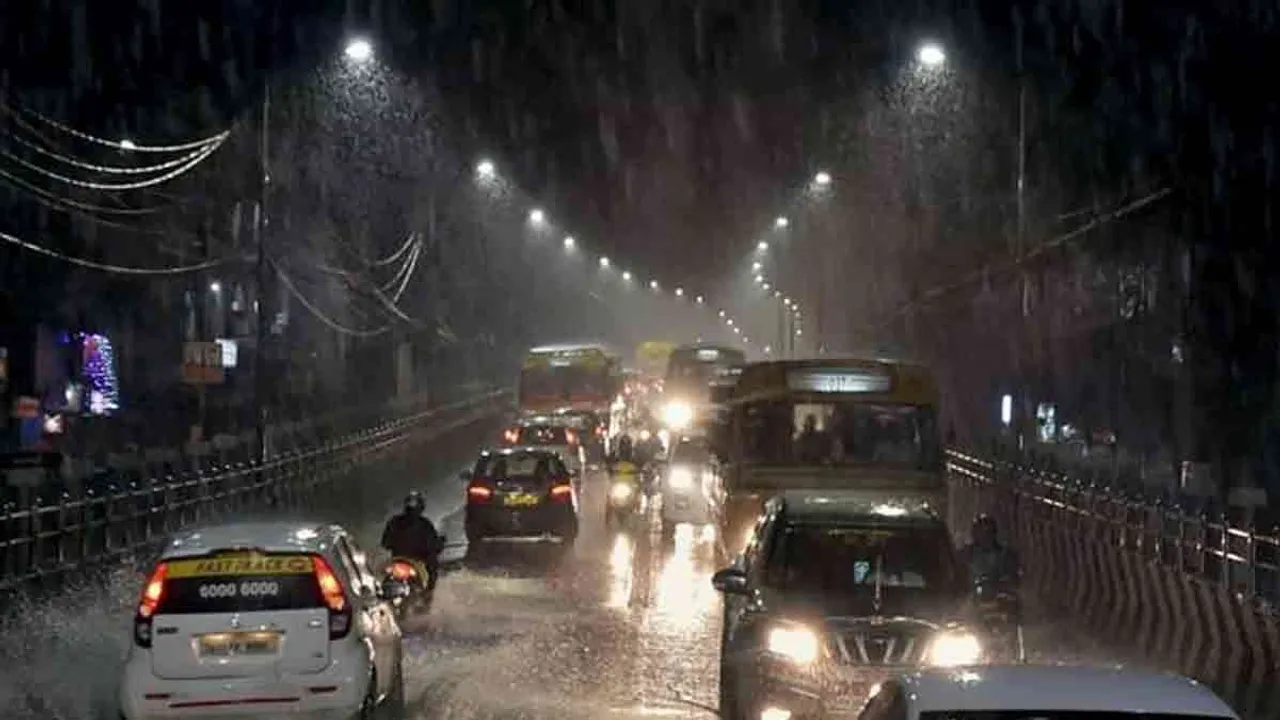  'Until 1 am...' - Update given by the Meteorological Department Photograph: (rain) 