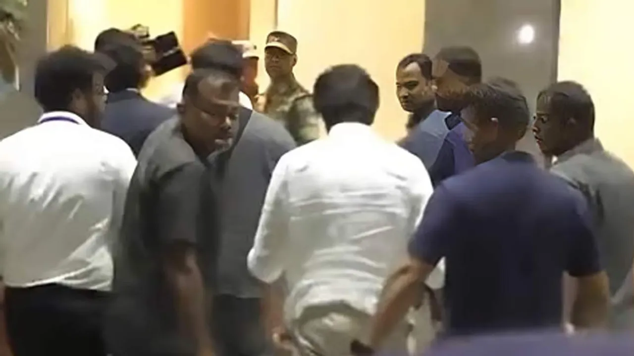  Vijay going to Karur? - Tvk asks for permission via email Photograph: (tvk) 