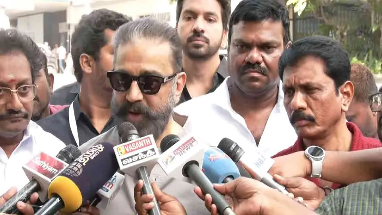  Kamal Haasan inquired about Ramadoss health 