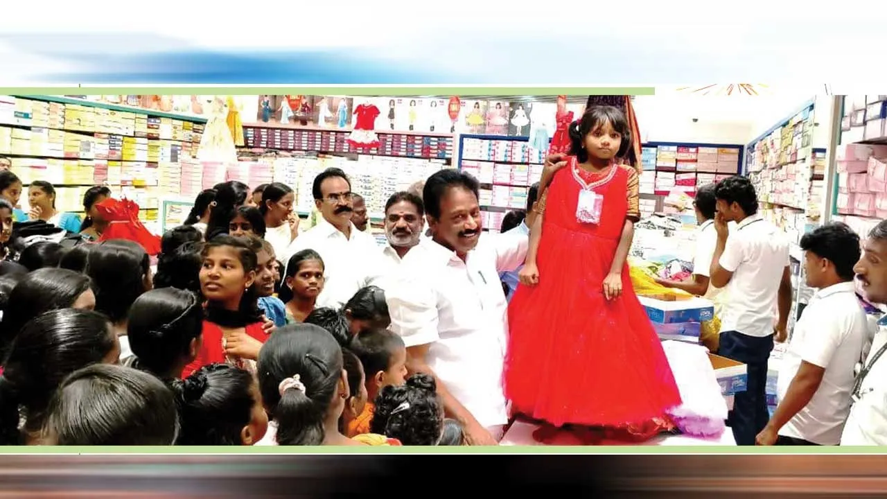  ஆதரவற்ற குழந்தைகளுக்கு தீபாவளி புத்தாடை! -எம்.எல்.ஏ. நெகிழ்ச்சி செயல்!