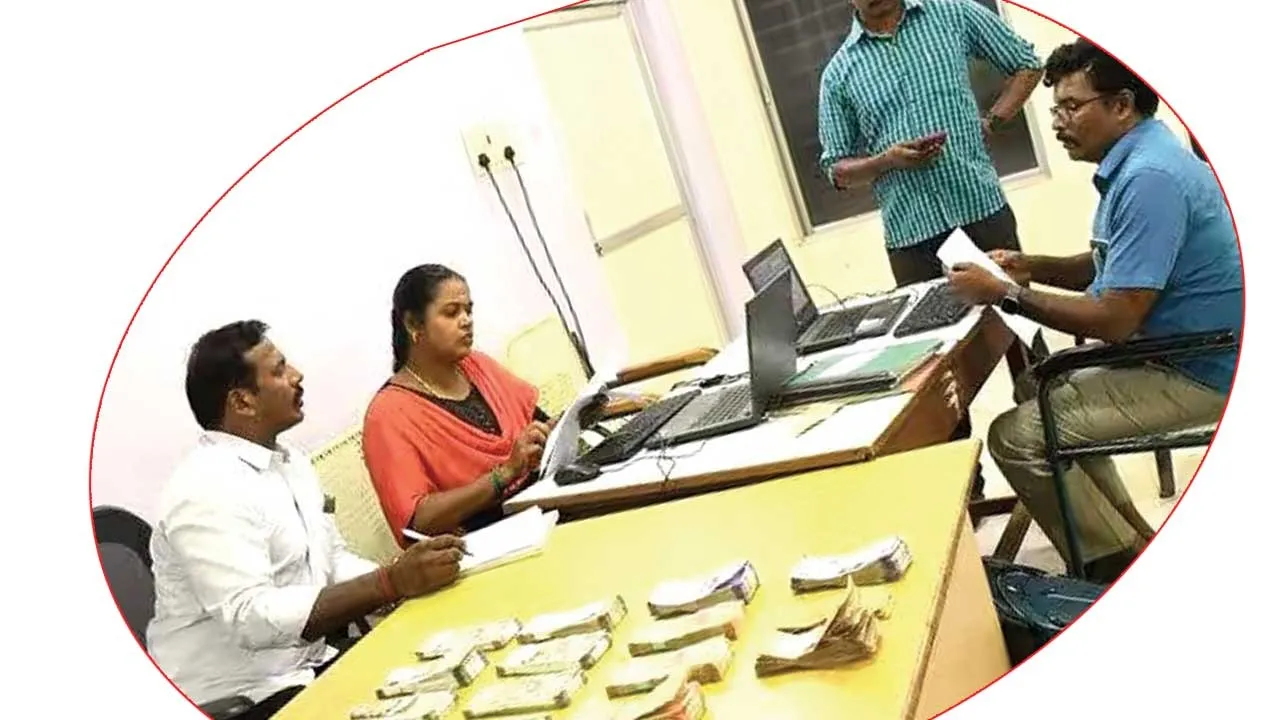 தீபாவளி வசூல்! கட்டுக்கட்டாகப் பணம்!  கலக்கத்தில் கடலூர்!