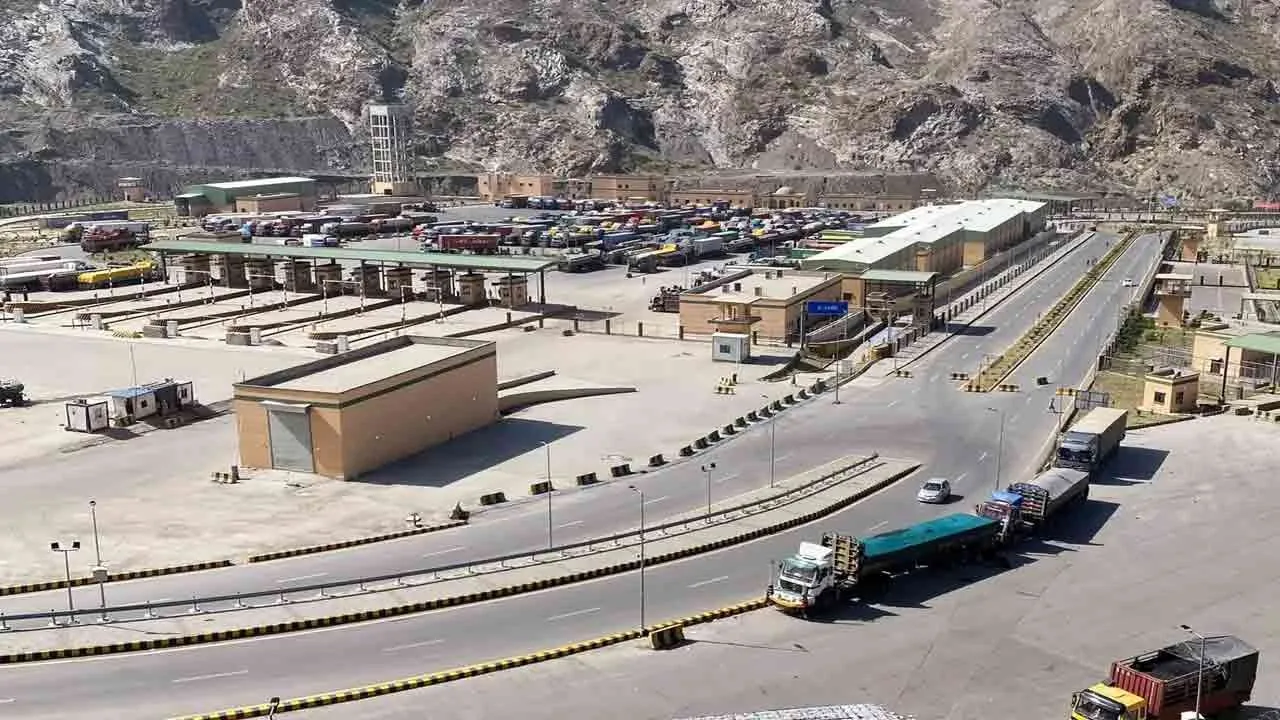  Pakistan-Afghanistan border closed for 2nd day 