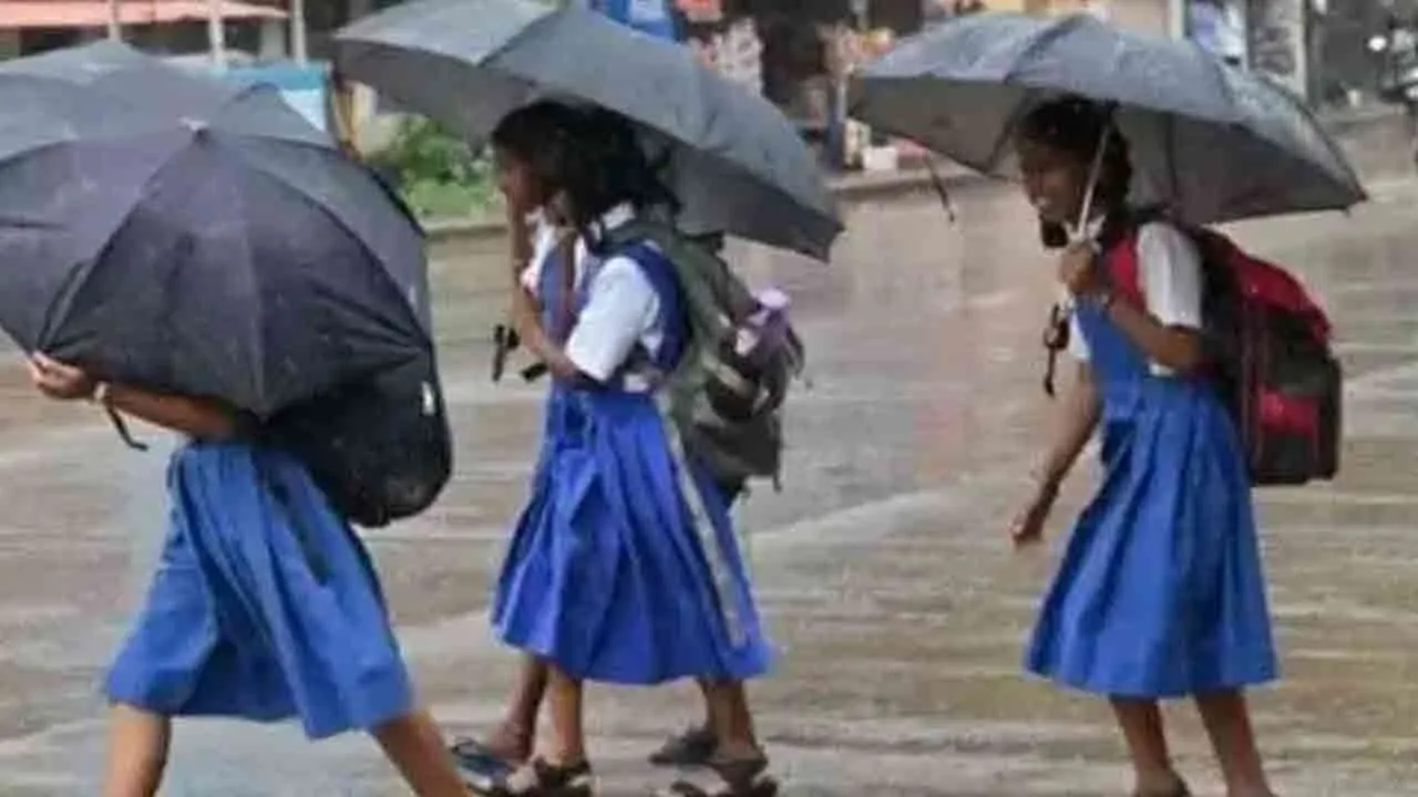  கனமழை; பள்ளிகளுக்கு மட்டும் விடுமுறை அறிவிப்பு!