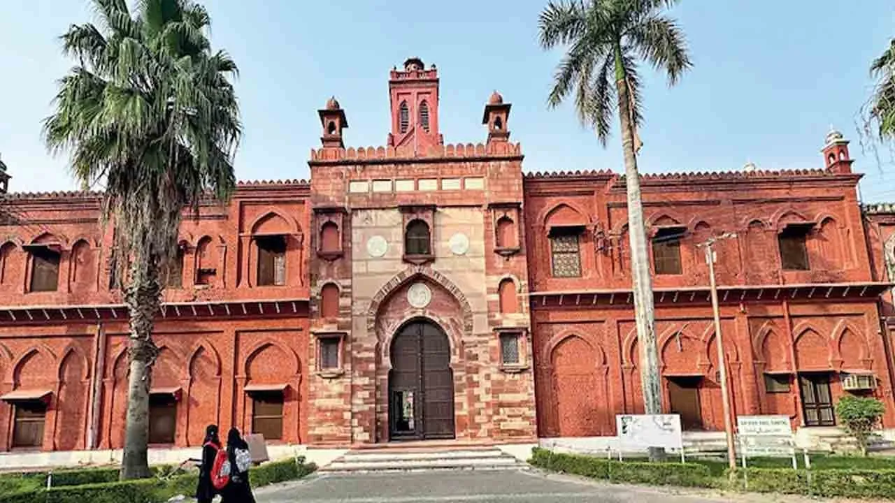  Refusal to celebrate Diwali and Tensions rise at Aligarh muslim university 