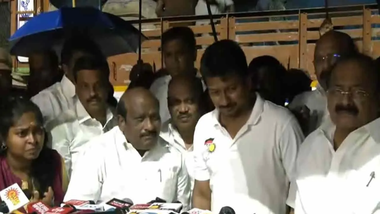  'It neither got wet nor sprouted as EPS said' - Udhayanidhi interview in Thanjavur Photograph: (dmk) 