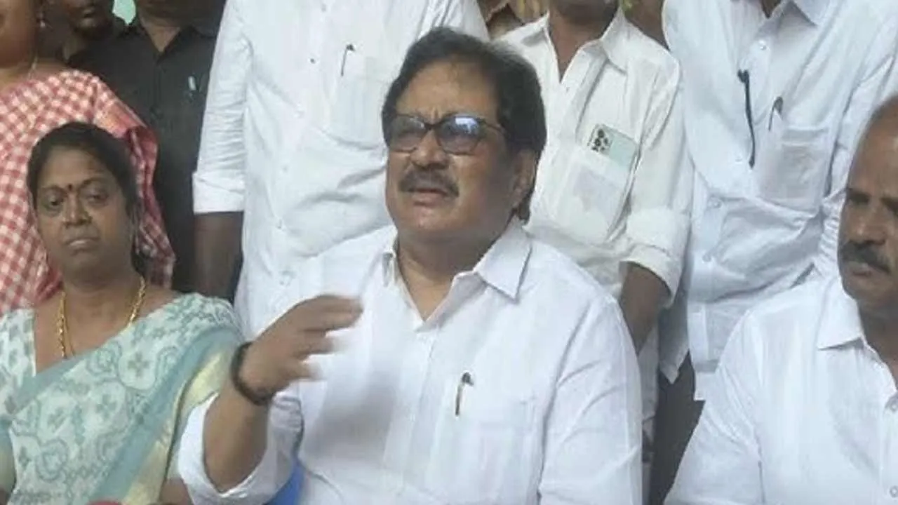 'Central and state governments should protect farmers' - Thirunavukkarasu interview Photograph: (congress) 